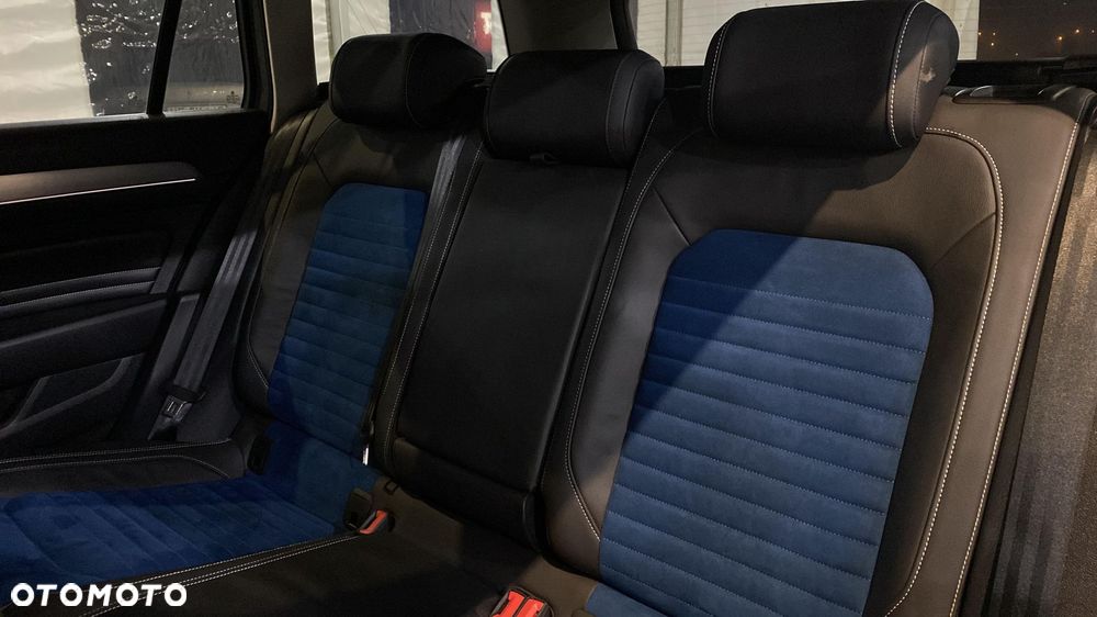 Volkswagen Passat - 13