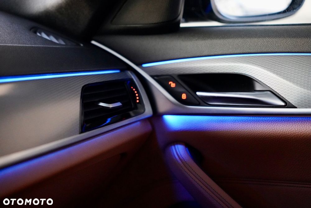 BMW Seria 5 530d M Sport sport - 37