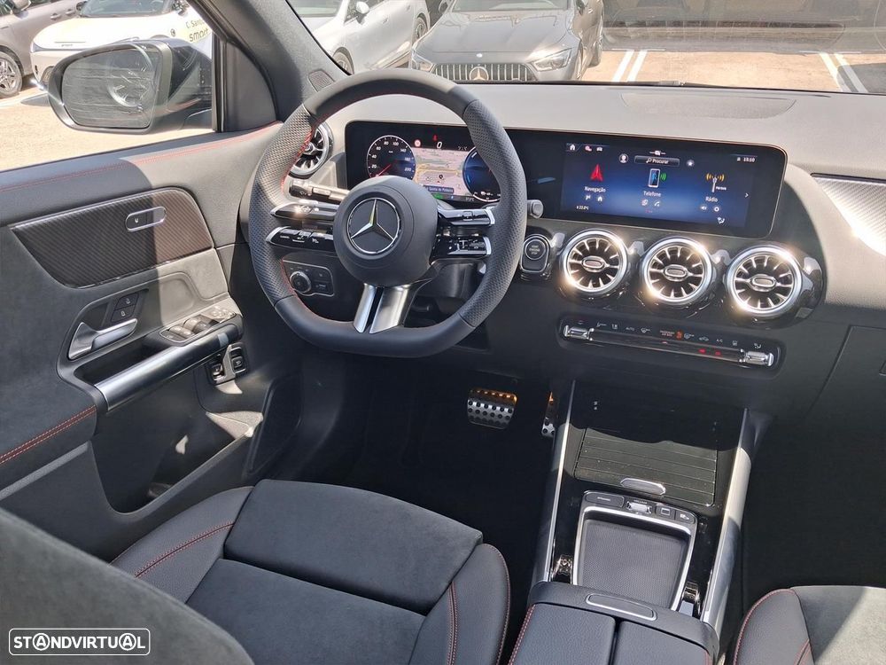 Mercedes-Benz GLA 250 e AMG Line - 17