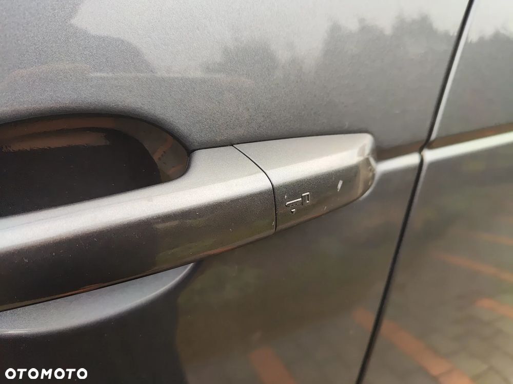 Land Rover Discovery 3.0 SDV6 SE - 38