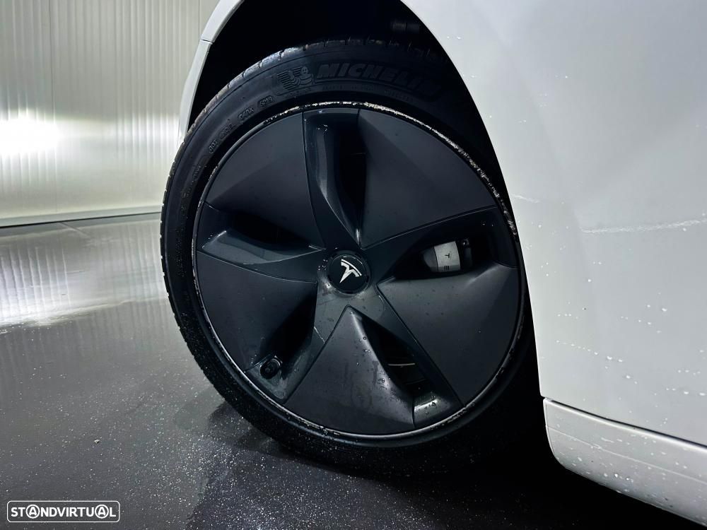 Tesla Model 3 Long-Range Dual Motor AWD - 33