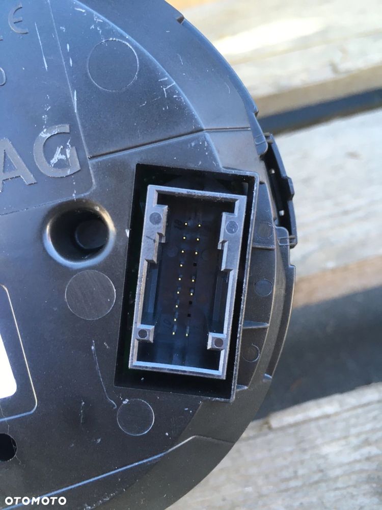 LICZNIK ZEGARY AUDI Q2 81A 81A920740E - 6