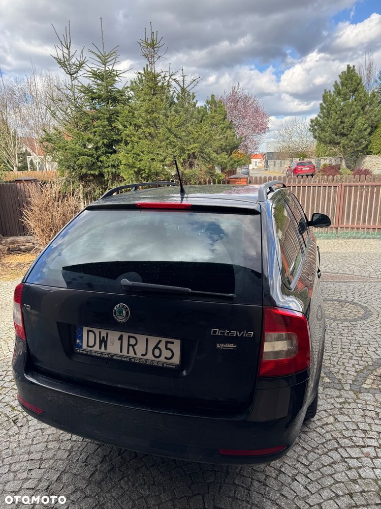 Skoda Octavia 1.6 TDI Family Plus DSG - 10