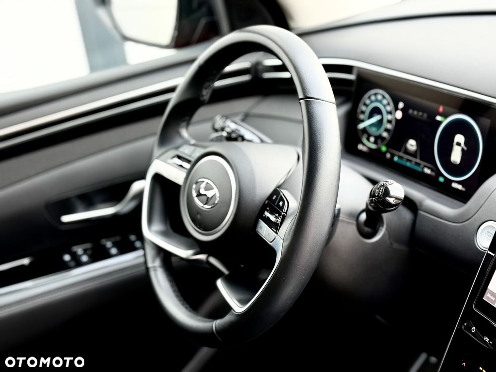 Hyundai Tucson 1.6 T-GDi HEV Executive 2WD - 33