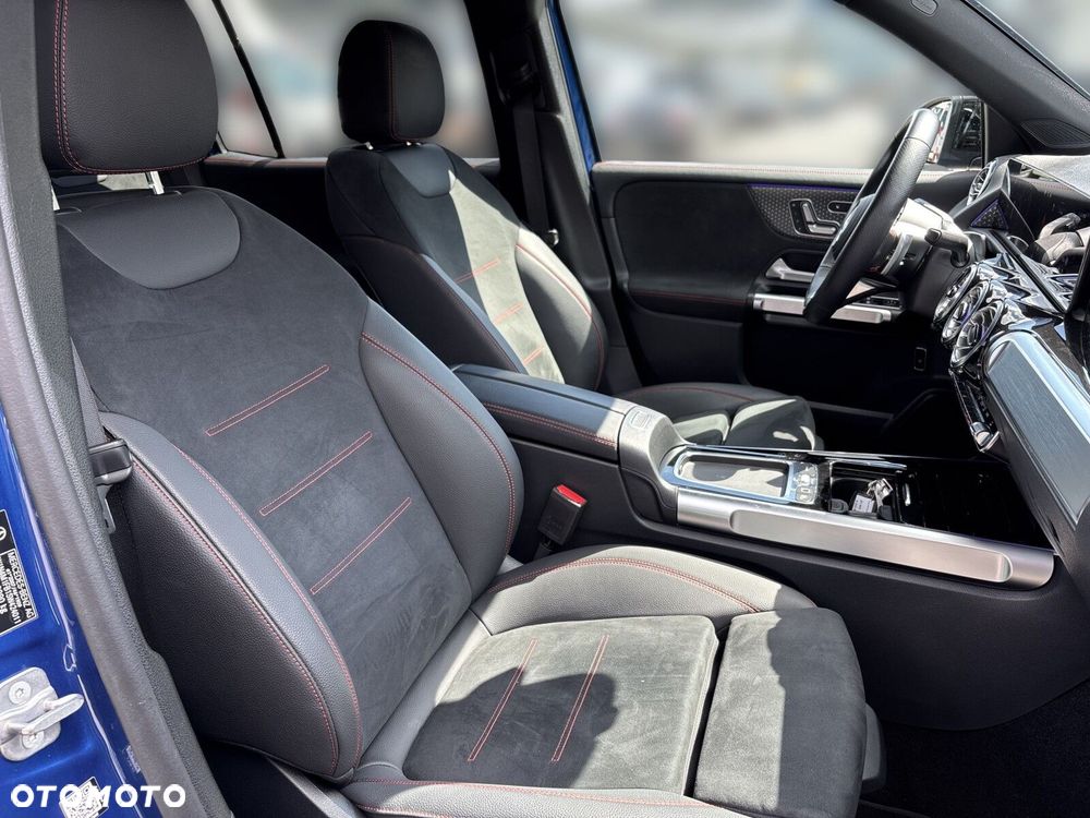 Mercedes-Benz GLB - 19