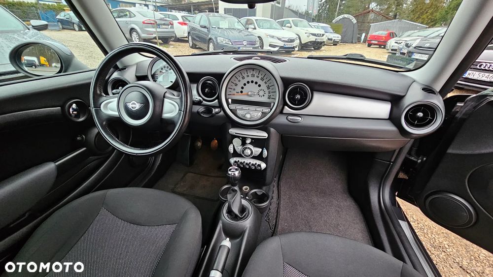 MINI Cooper 50 Camden - 16