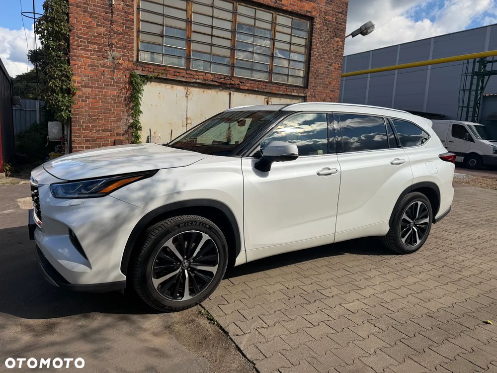 Toyota Highlander - 1