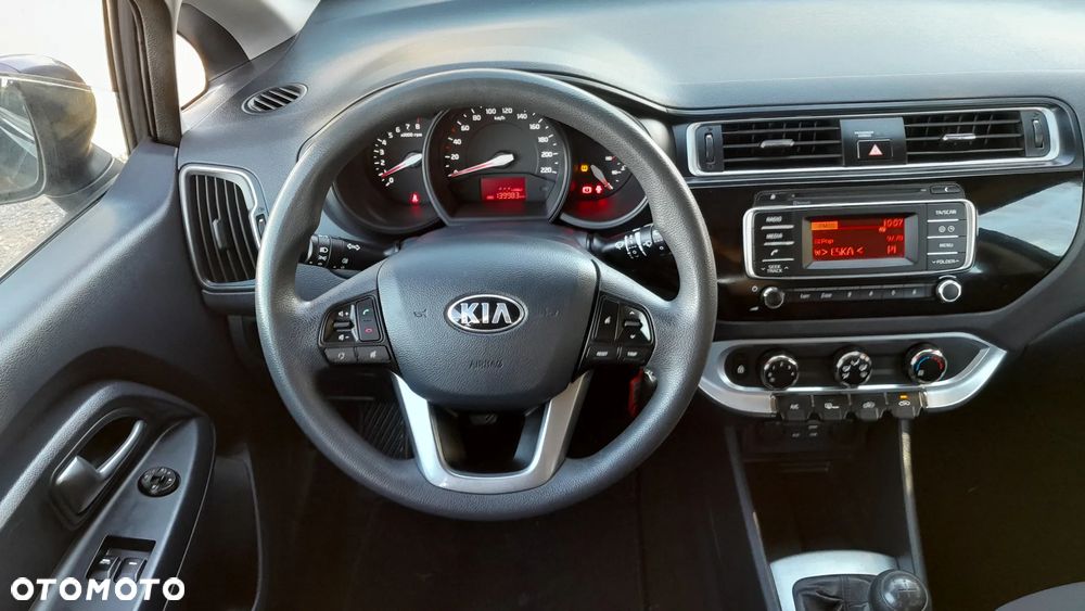 Kia Rio - 5