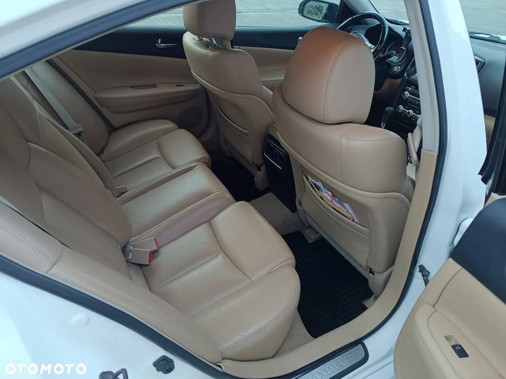 Nissan Maxima - 15