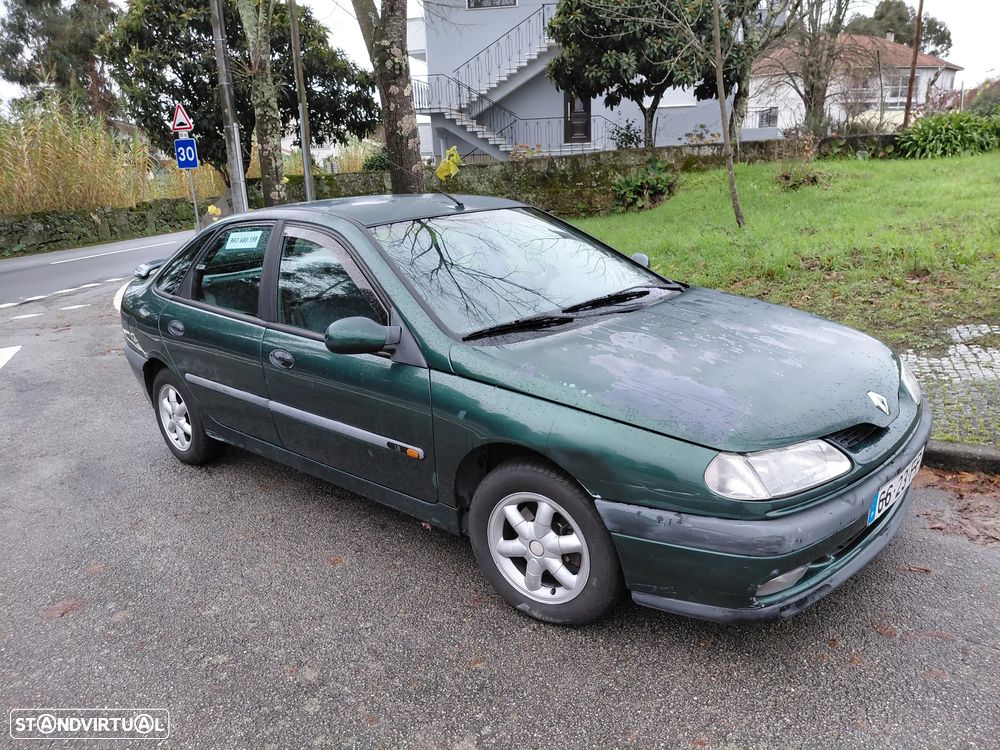 Renault Laguna 1.8 RXE - 2