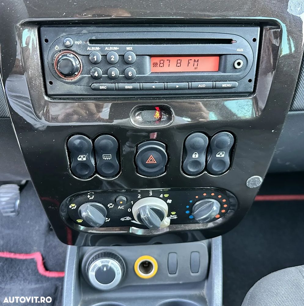 Dacia Duster dCi 110 FAP 4x4 Laureate - 11