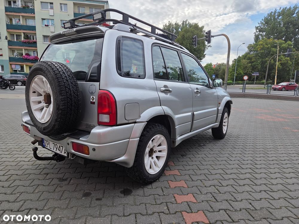 Suzuki Grand Vitara 2.0 Special Edition - 10