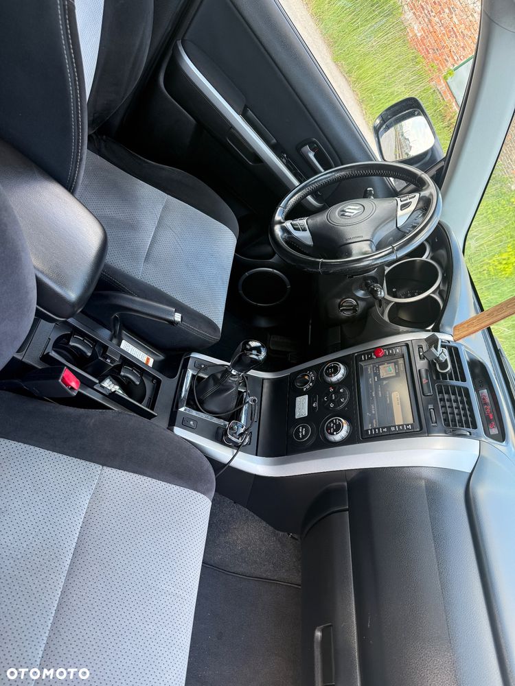 Suzuki Grand Vitara 2.0 Comfort - 21