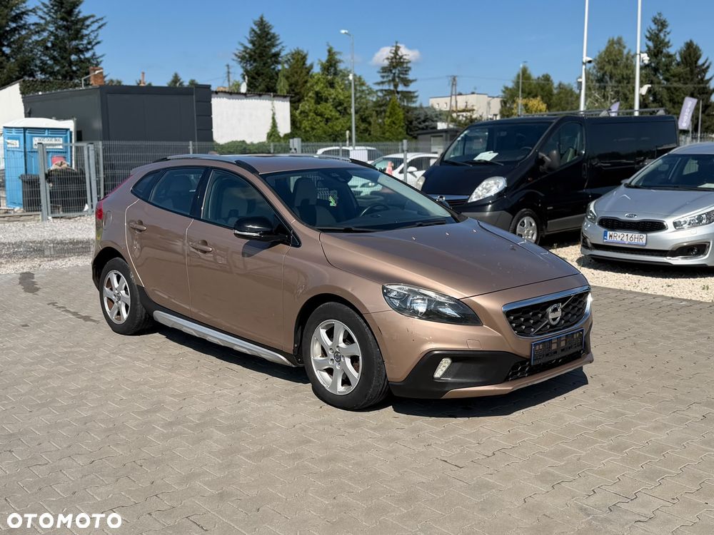 Volvo V40 D2 R Design - 1