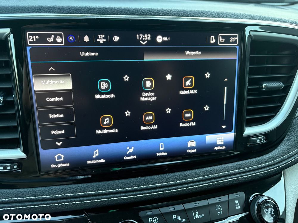 Chrysler Pacifica - 32