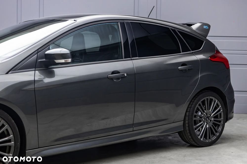 Ford Focus - 36
