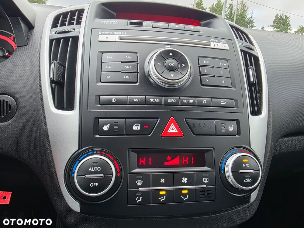 Kia Ceed 1.6 CRDi Spirit - 17