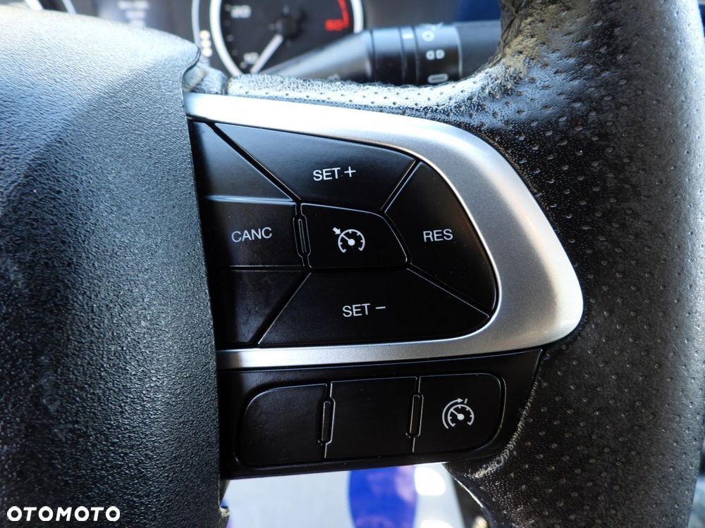 Iveco DAILY 35S16 SKRZYNIA 8 PALET TEMPOMAT LEDY AUTOMAT HI-MATIC KLIMATYZACJA  160KM - 31