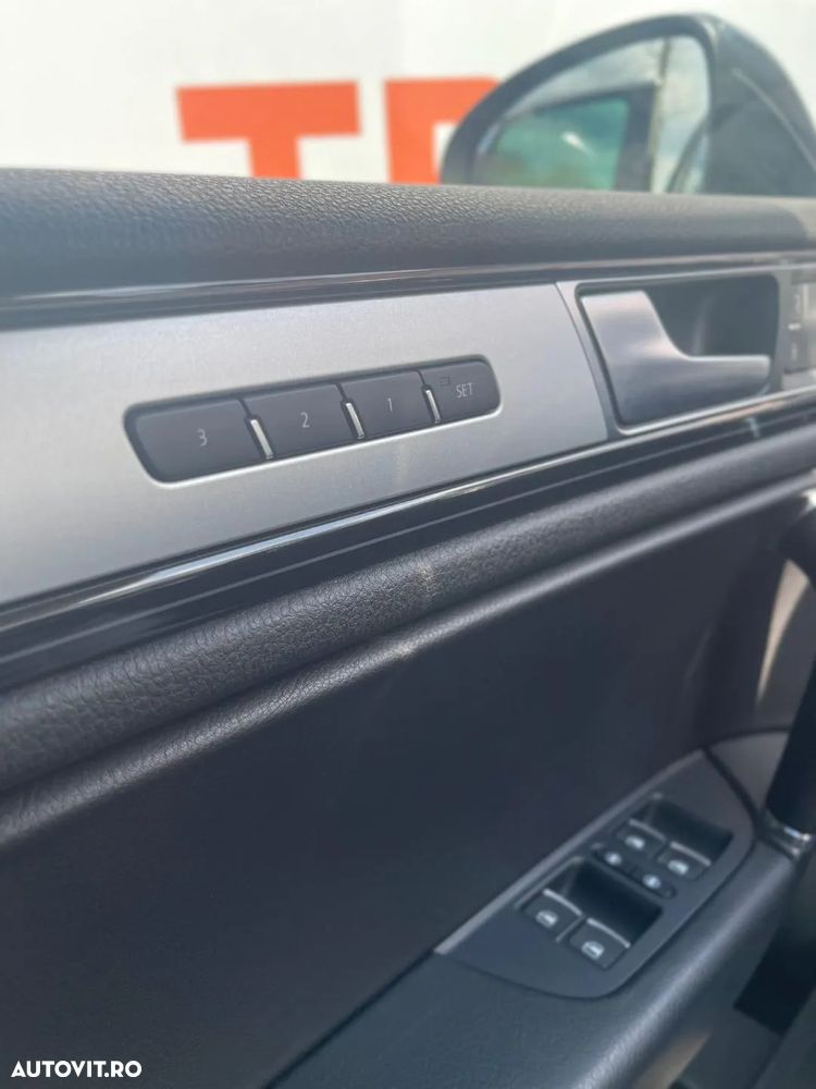 Volkswagen Touareg V6 TDI BMT Supreme Plus - 17
