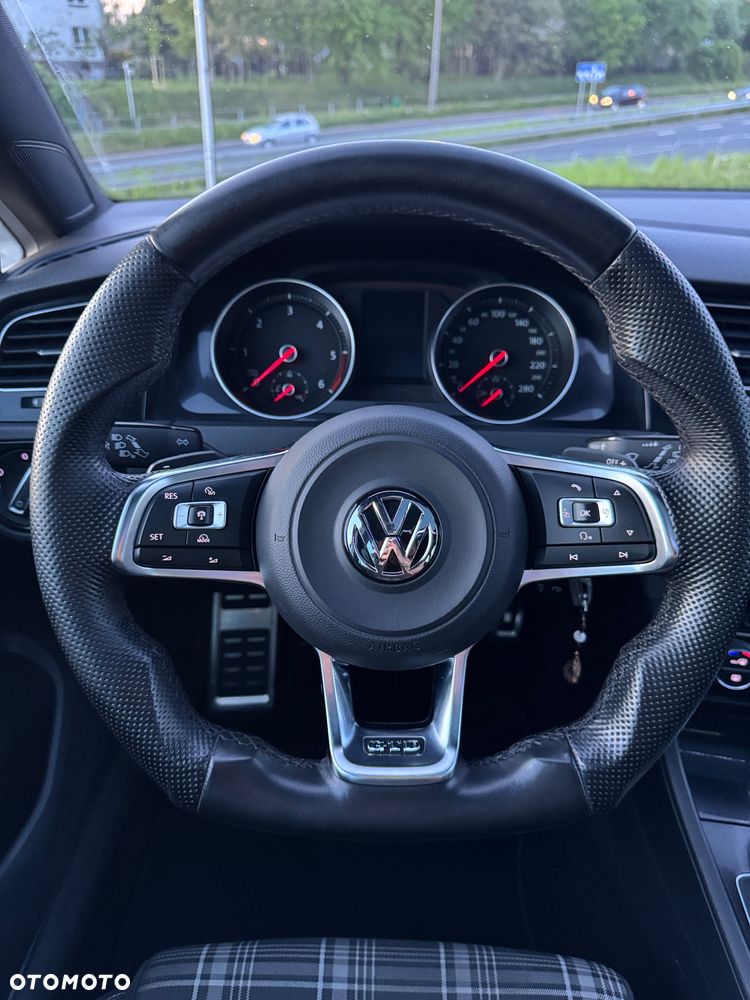 Volkswagen Golf GTD 2.0 TDI SCR DSG - 6