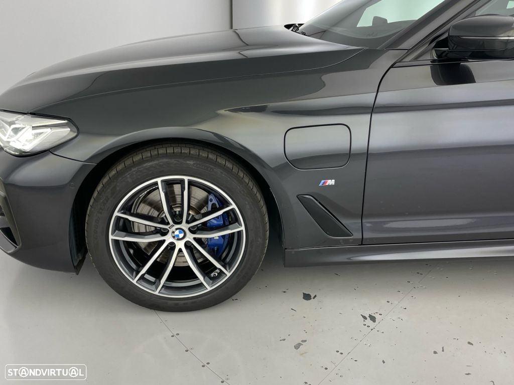 BMW 520 e Pack M - 20