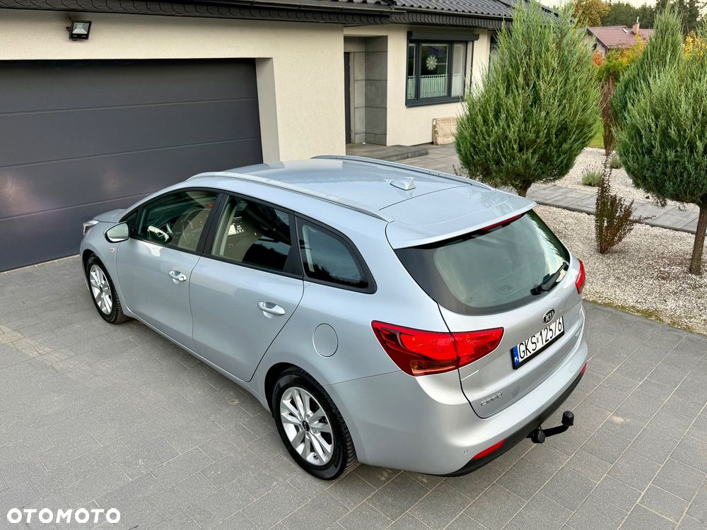 Kia Ceed 1.6 GDI ISG Vision - 23