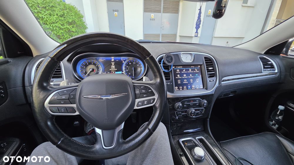 Chrysler 300C - 8