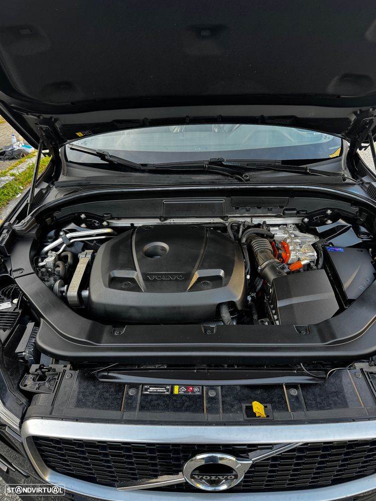 Volvo XC 60 2.0 T8 PHEV R-Design AWD - 24