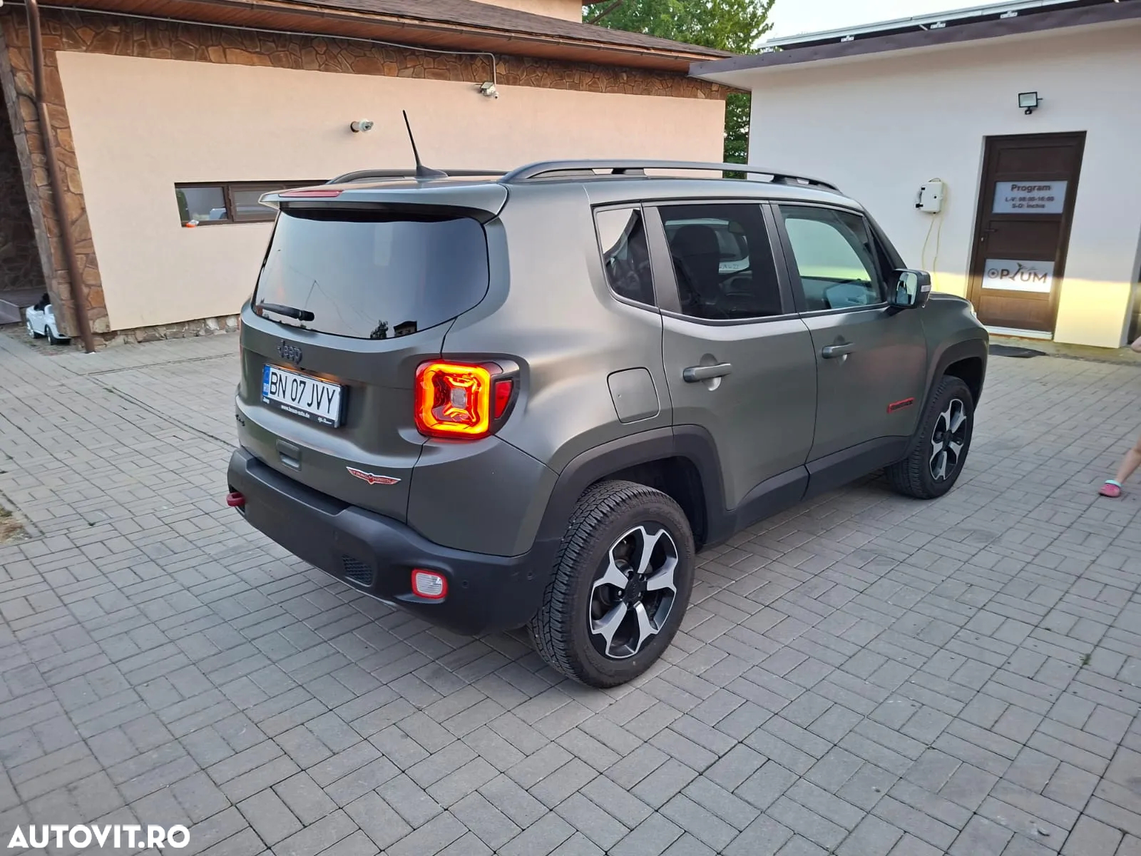 Jeep Renegade 2.0 M-Jet 4x4 AT Trailhawk - 2