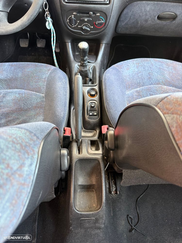 Peugeot 206 1.1 XR - 17