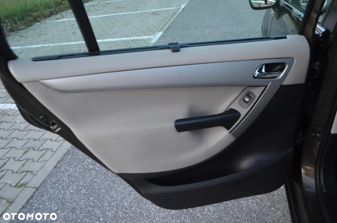 Citroën C4 Grand Picasso 1.6 HDi Impress - 27