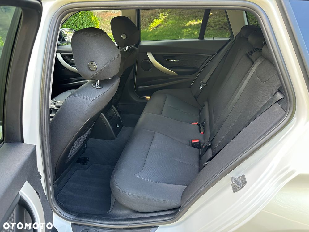 BMW Seria 3 - 23