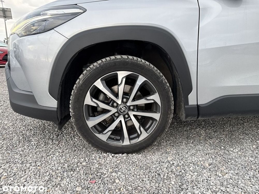 Toyota Corolla Cross - 16