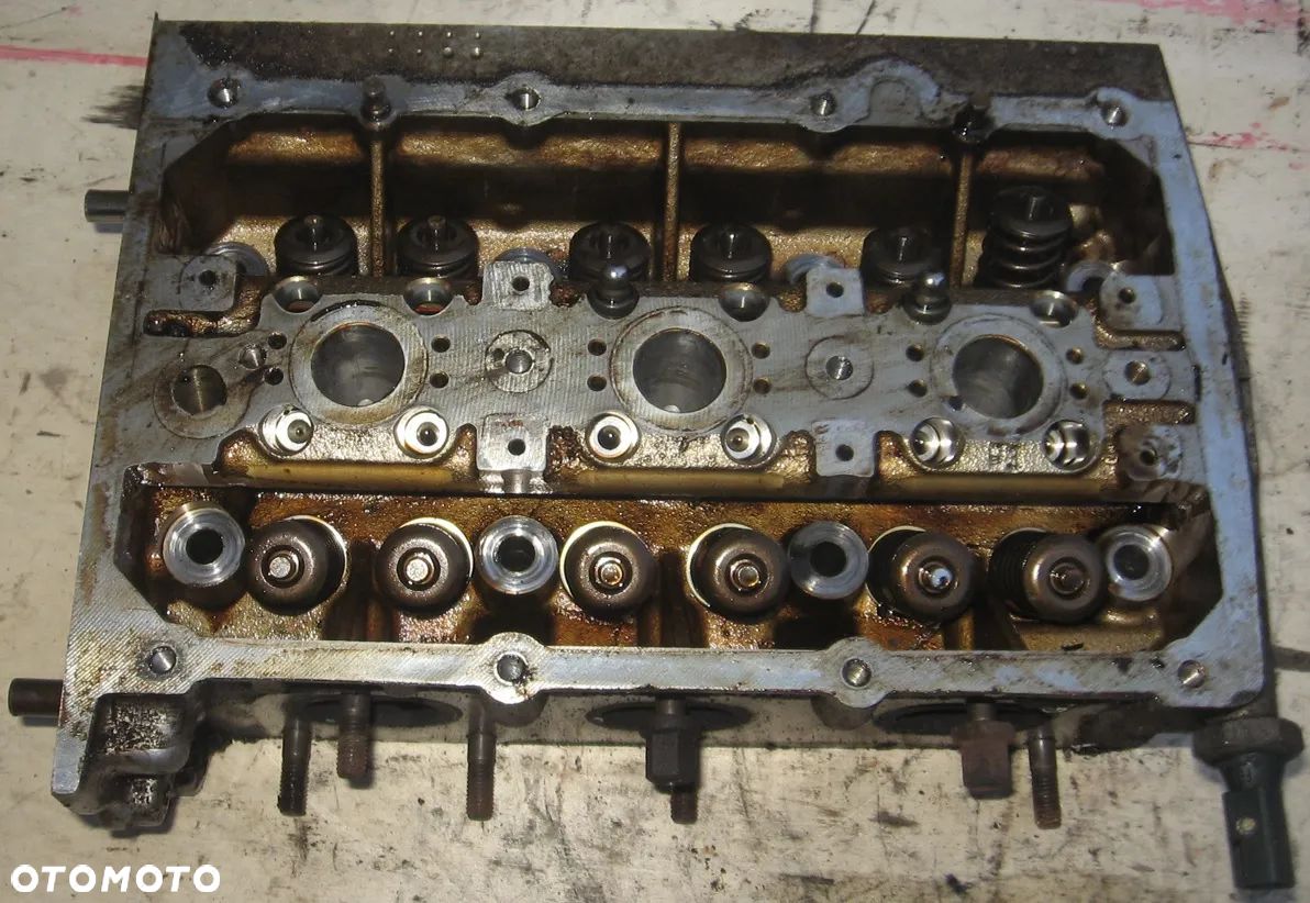 głowica POLO 6R 2010 - 2015 1.2 12V 03E103373E - 1