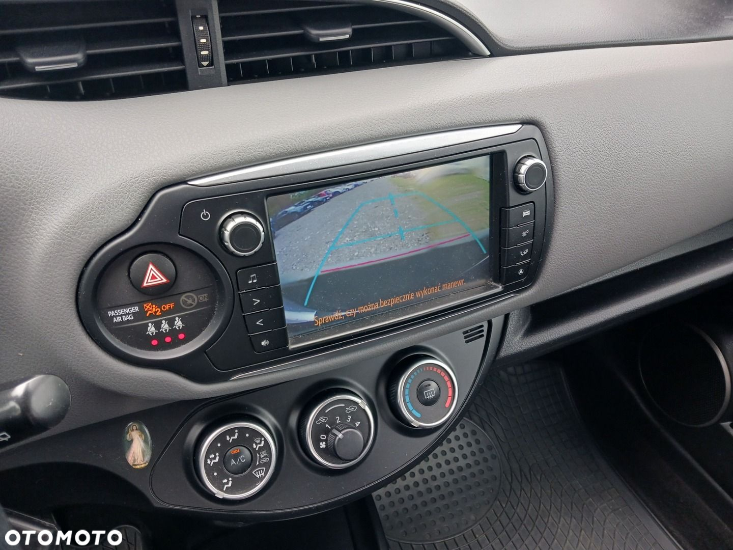 Toyota Yaris - 16