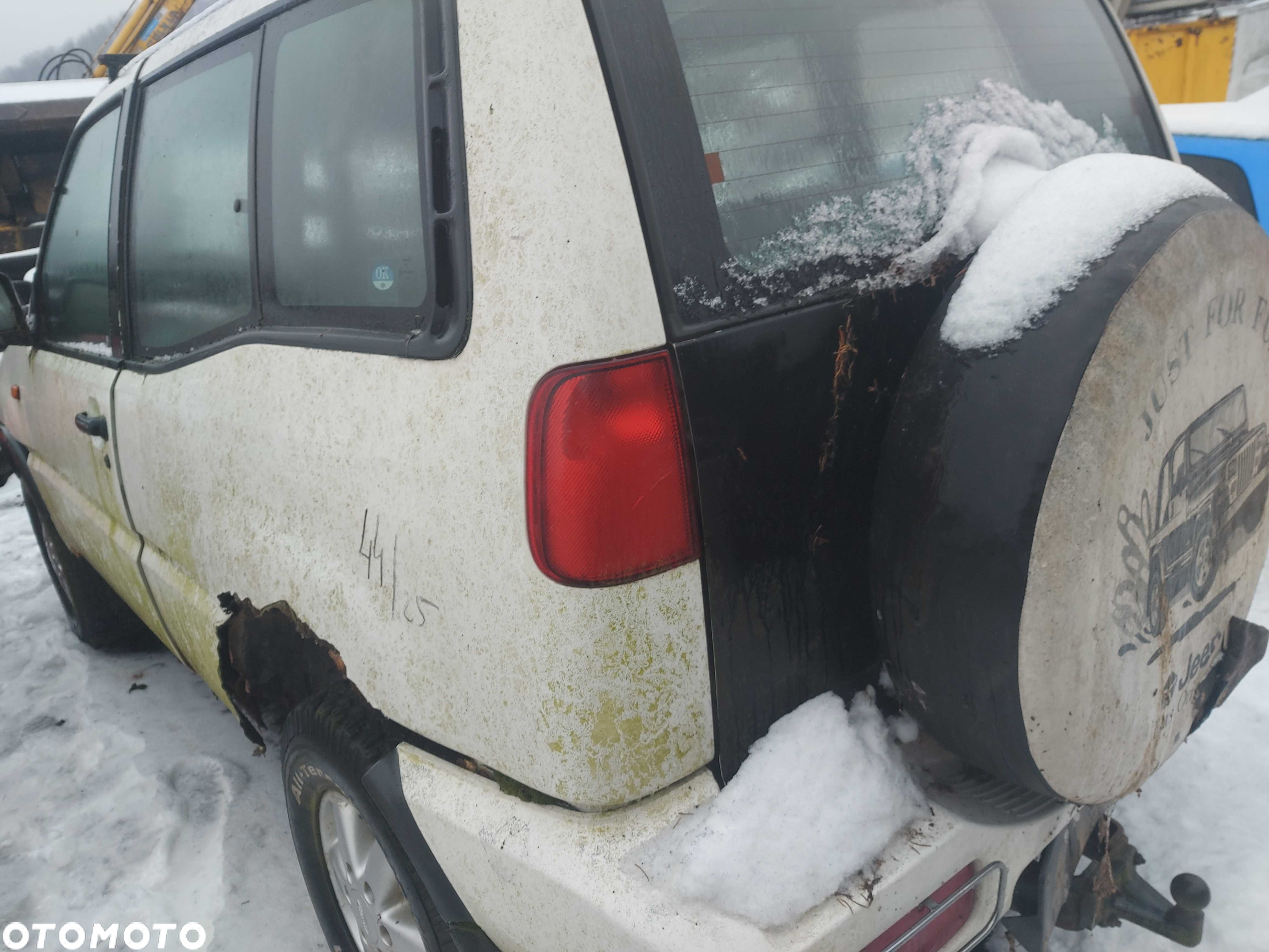 Nissan Terrano I wszystkie części FV transport/dostawa - 2