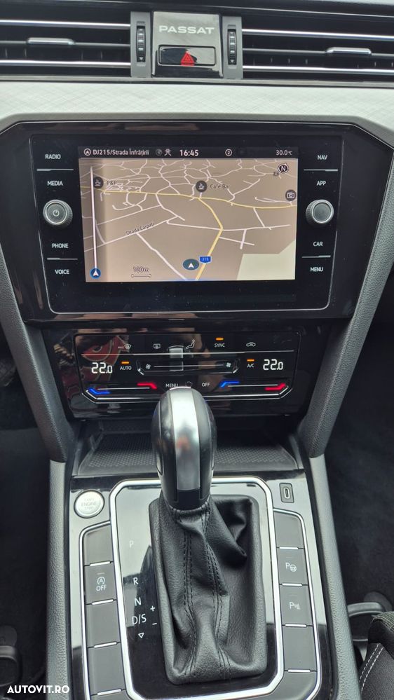 Volkswagen Passat - 9