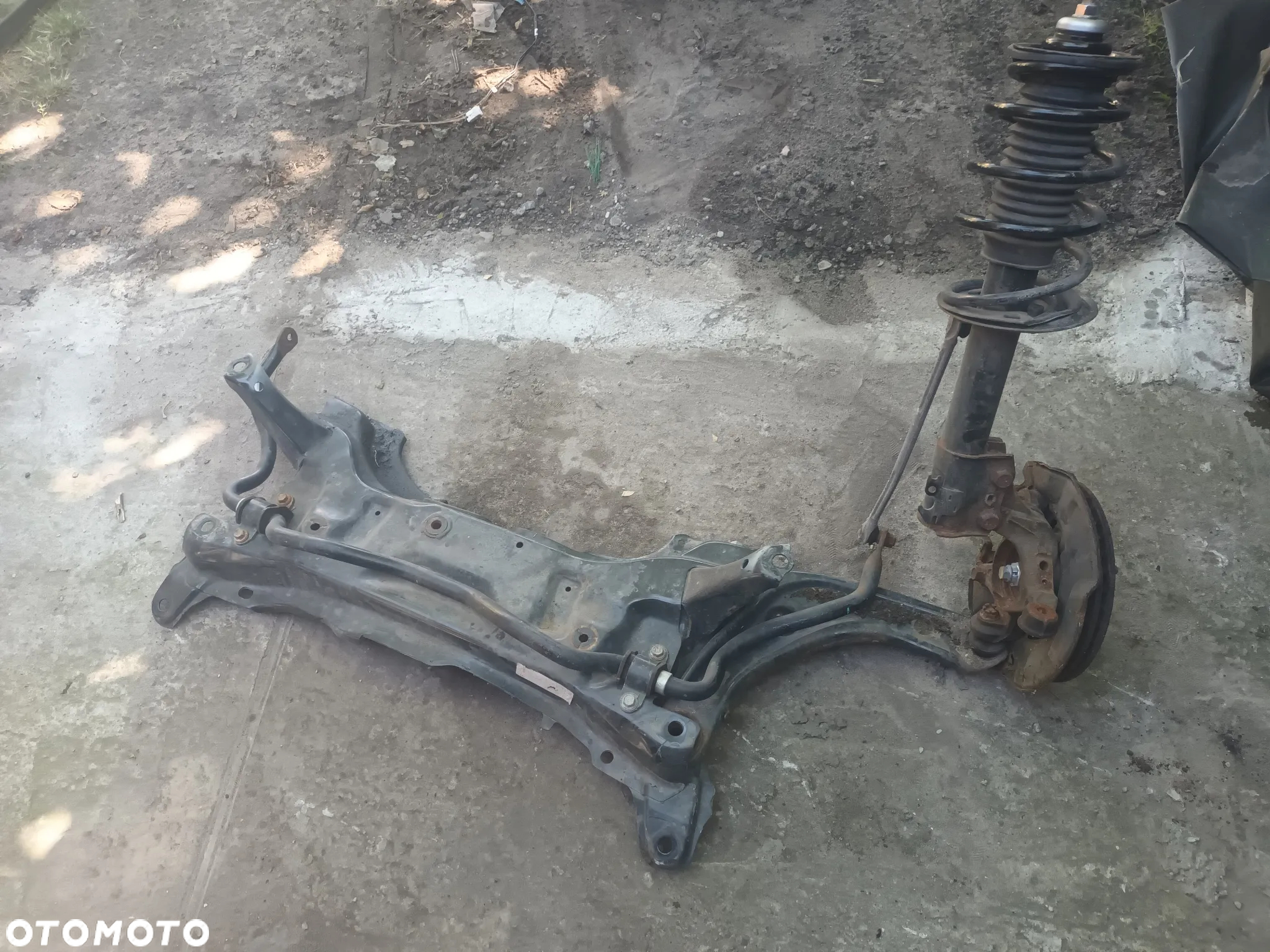 Witam do sprzedania kompletne zawieszenie Toyota Yaris 3  rok 2020 - 4