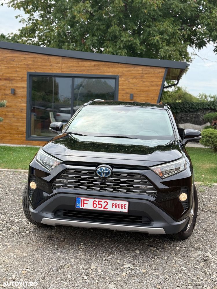 Toyota RAV4 - 8