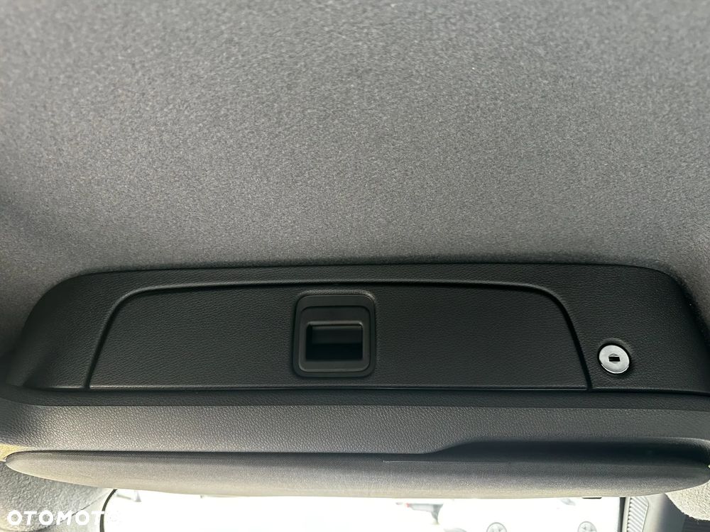 Mercedes-Benz SPRINTER 319 CDI - 24