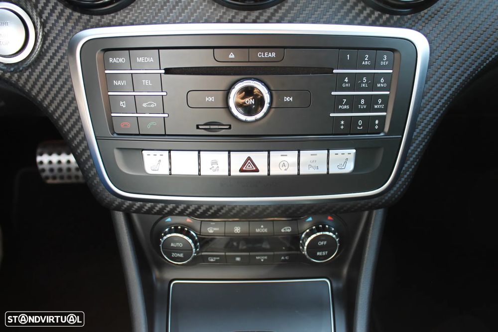 Mercedes-Benz A 45 AMG 4Matic Speedshift 7G-DCT - 33