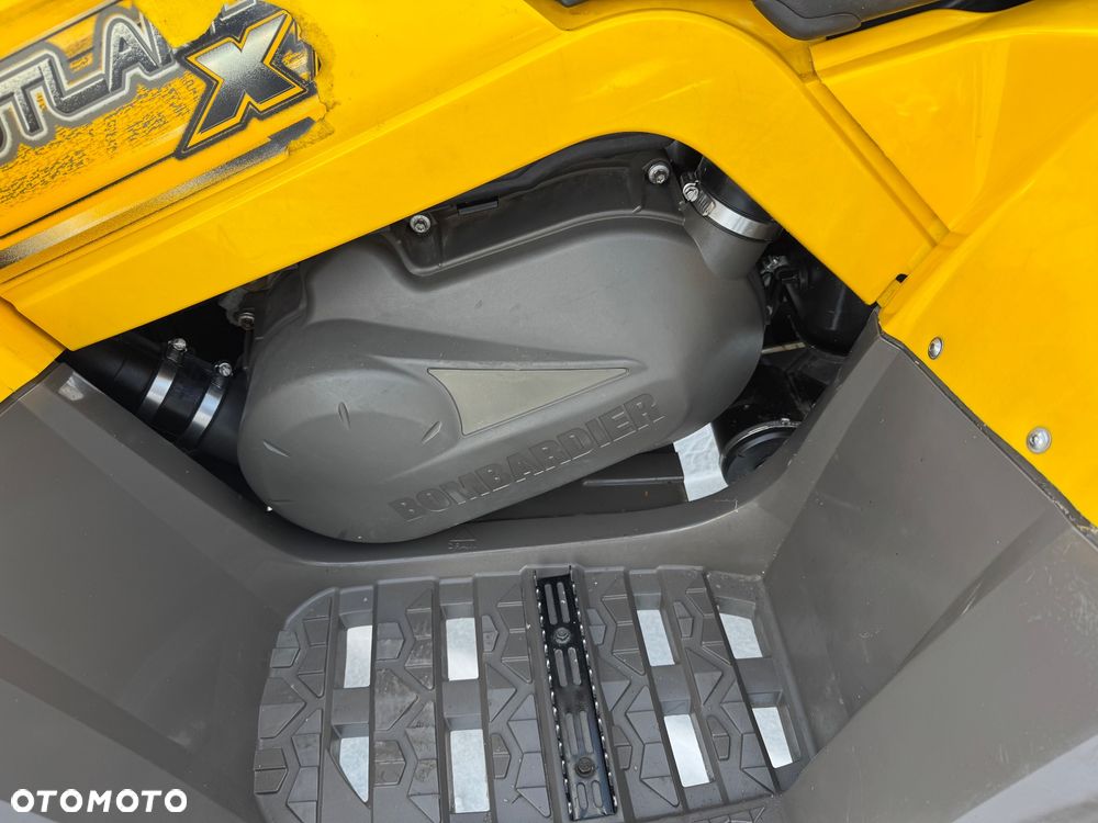 Bombardier Outlander - 15