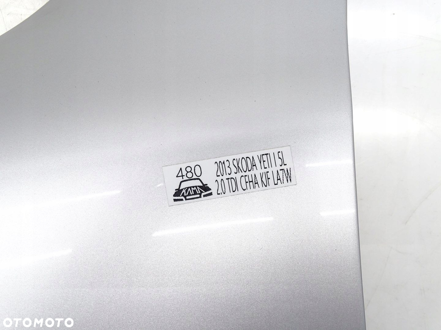 BŁOTNIK LEWY PRZÓD PRZEDNI SKODA YETI I 5L 10-13R SREBRNY LA7W - 9