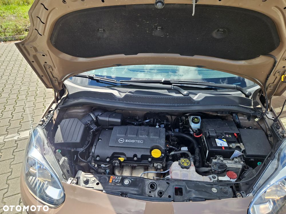 Opel Adam 1.2 Black Jack - 24