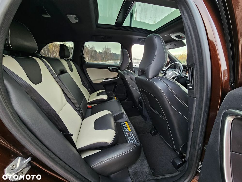 Volvo XC 60 D4 Geartronic Summum - 16