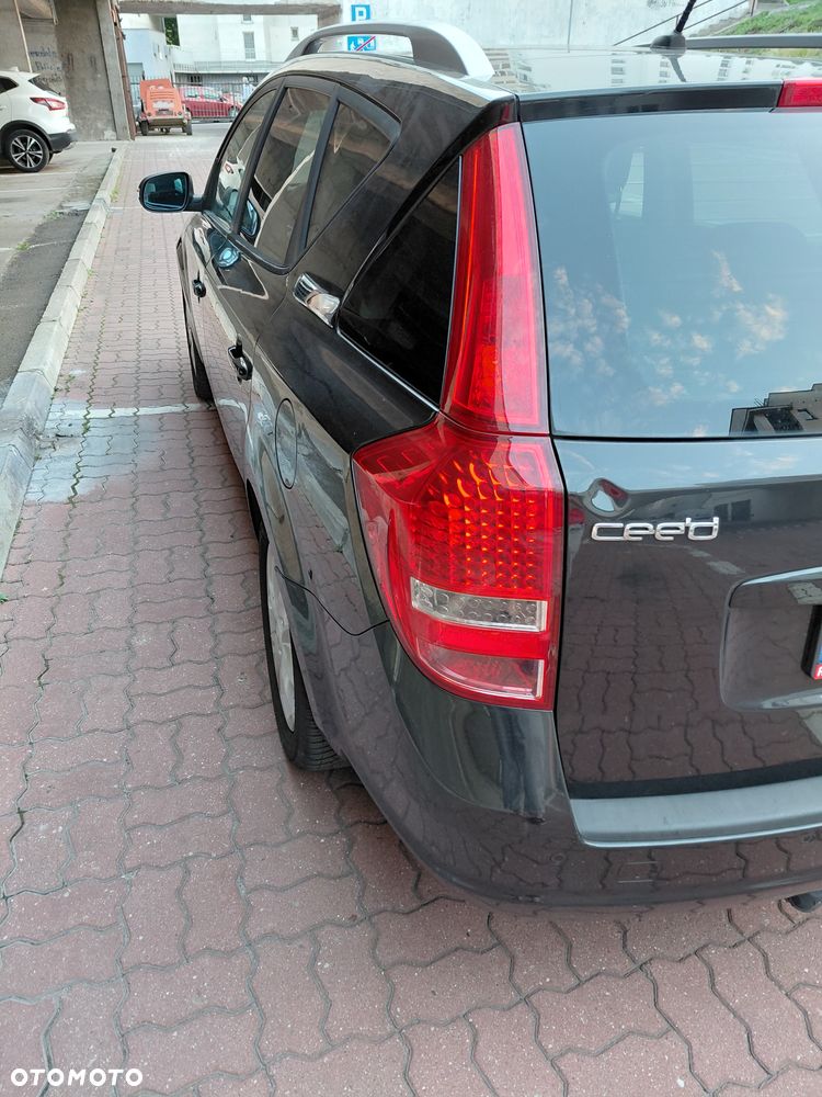 Kia Ceed 1.6 Crdi Comfort - 4