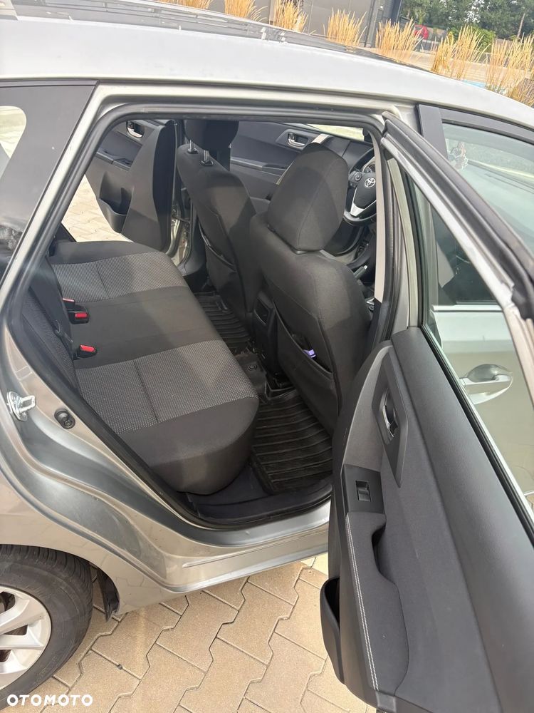 Toyota Auris 1.6 2010 - 8