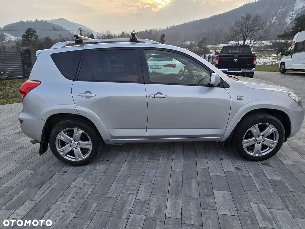 Toyota RAV4 2.2 D-4D Sol 180 - 6
