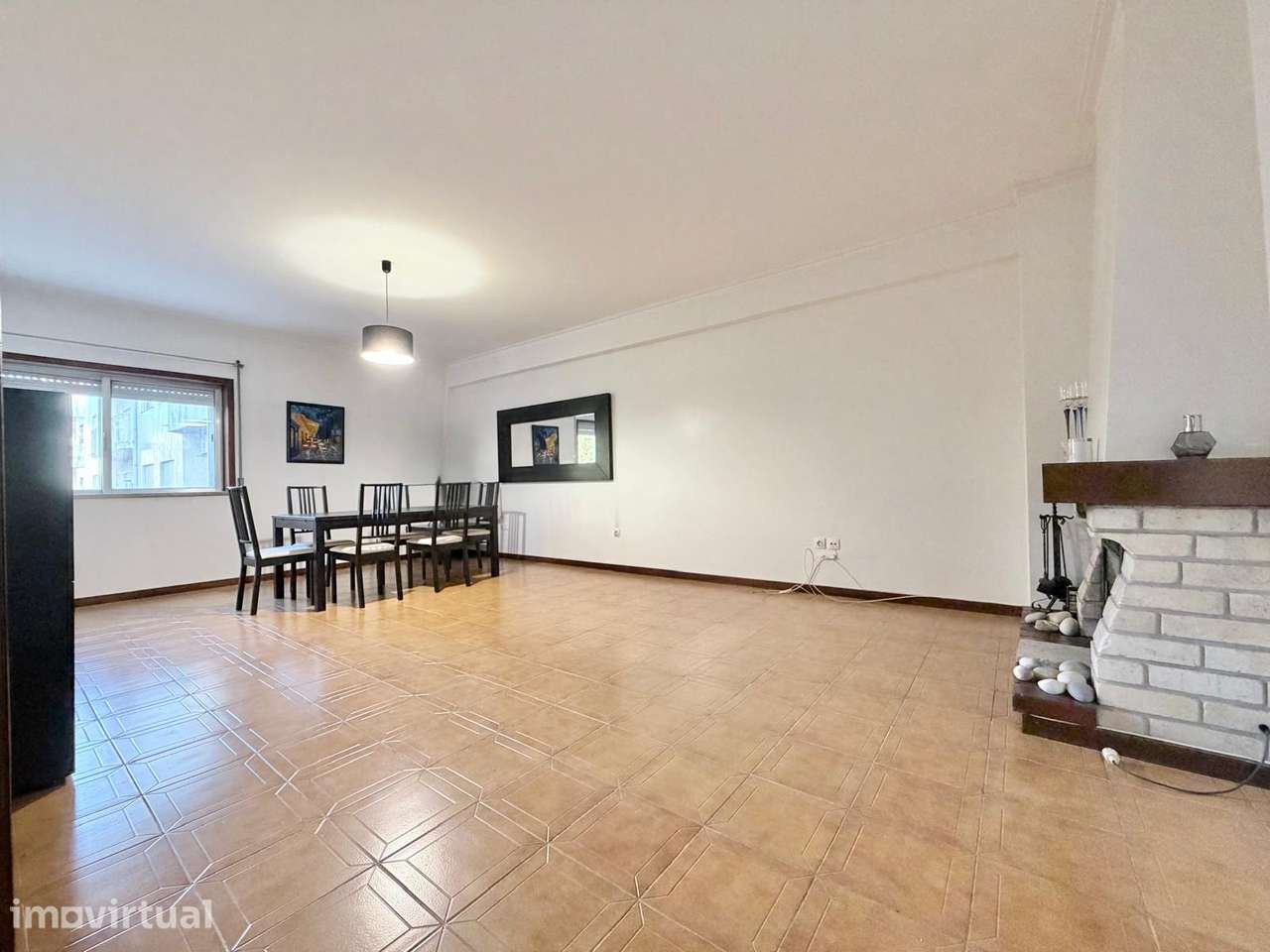 Apartamento T4 para arrendamento, situado na Rua Cândido de Oliveira - Grande imagem: 4/27