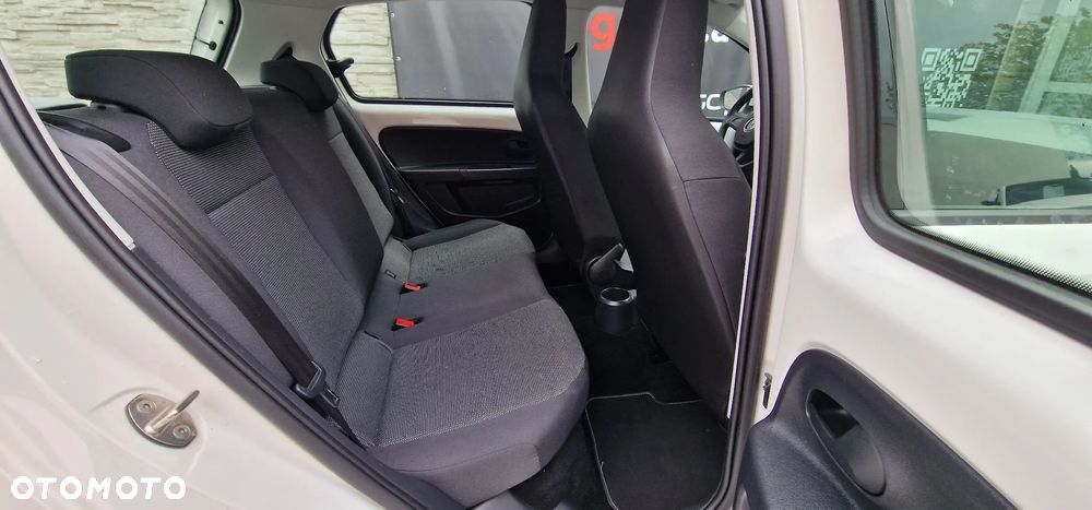 Volkswagen up! (BlueMotion Technology) move - 15